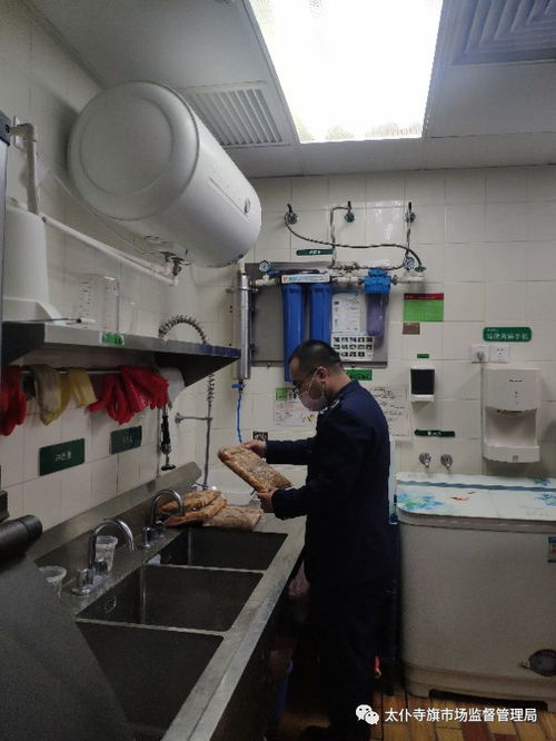 太仆寺旗市監局開展餐飲服務食品安全風險隱患拉網式大排查，筑牢群眾飲食安全防線